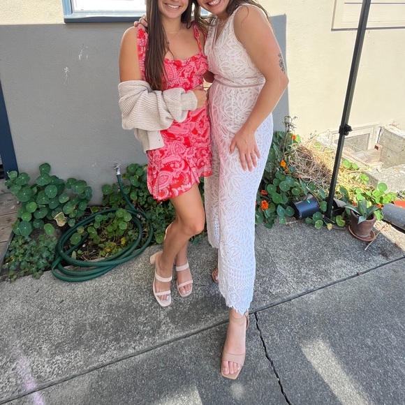 Bride lace lulus jumpsuit - Picture 6 of 6